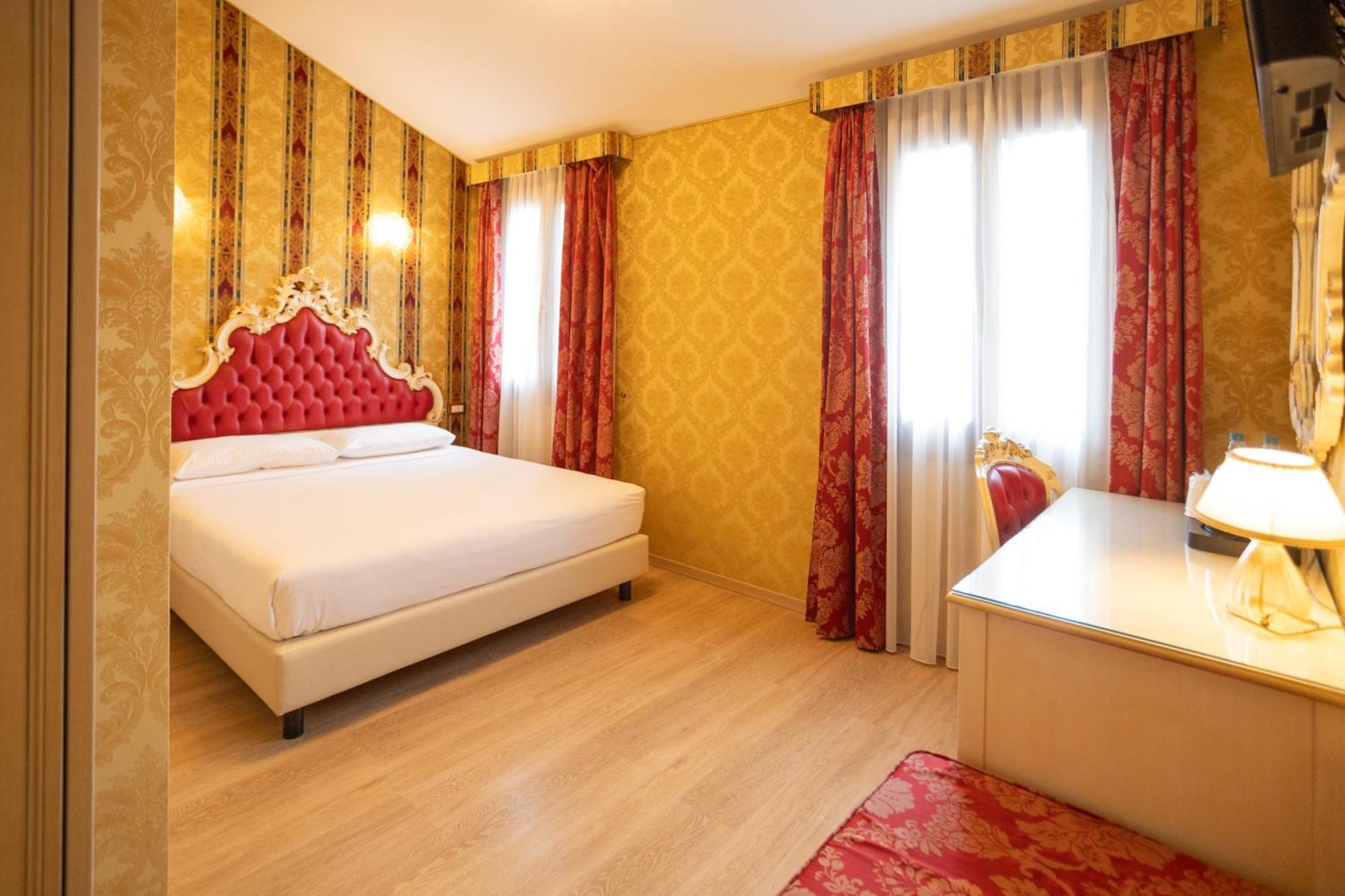 Duomo Boutique Hotel Chioggia Exterior foto